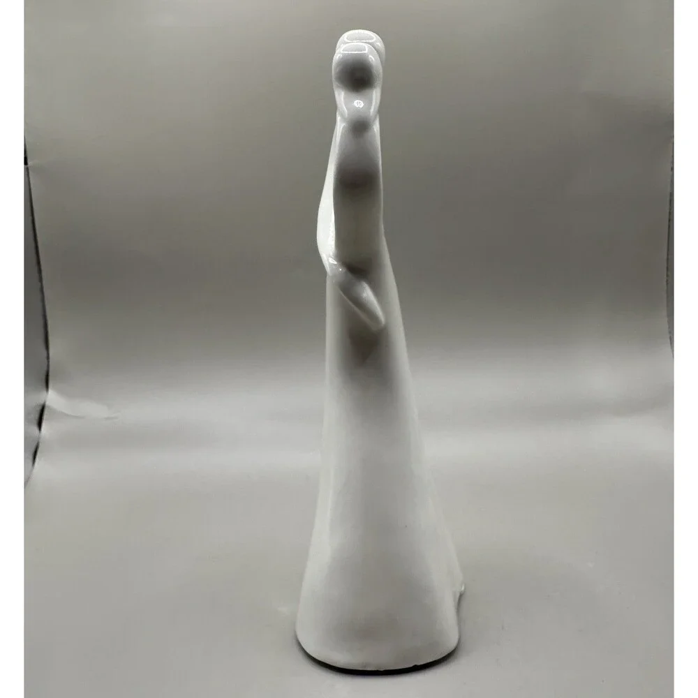 Elegant White Ceramic Couple Figurine Heart Embrace Minimalist Wedding Decor